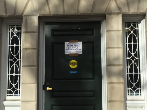 Photo of polling sign at Phillips Brooks House