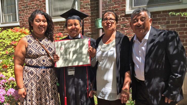 Lenica Morales-Valenzuela ’15 celebrates graduation with her family.