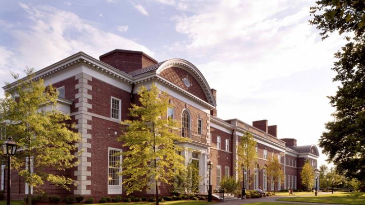 Spangler Center, Business School Campus, 2001 (<a href="http://harvardmagazine.com/1999/09/south-by-north-harvard">View building construction photographs</a>)