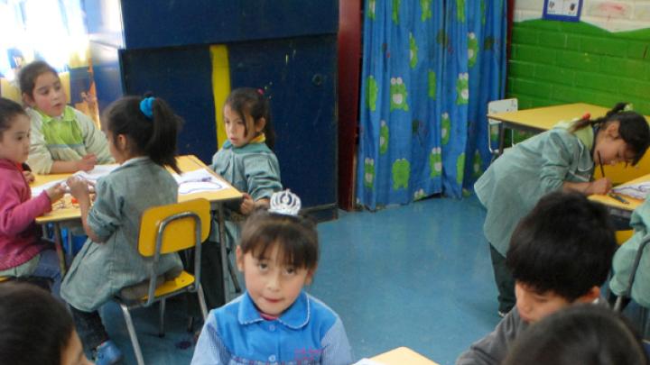 Children in a Peñalolén school that received the less intensive UBC intervention—fewer donated books and less involved teacher workshops.