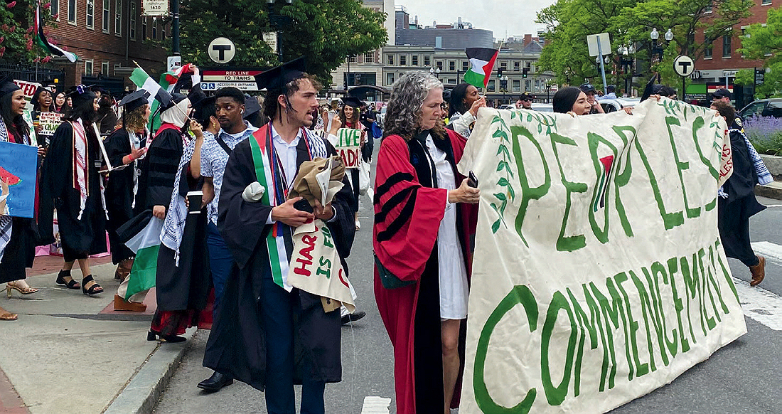Protest march to the “People’s Commencement”