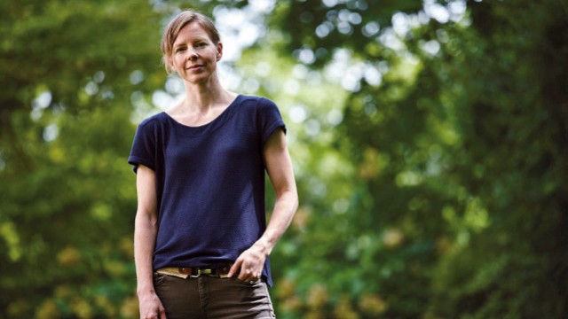 Photograph of Louisa Thomas standing outside