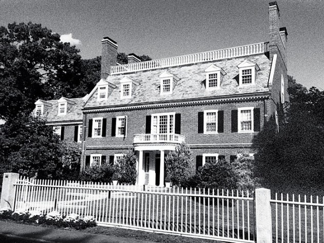 In 1948, it was on to Jewett House on Francis Avenue (now part of the Divinity School)