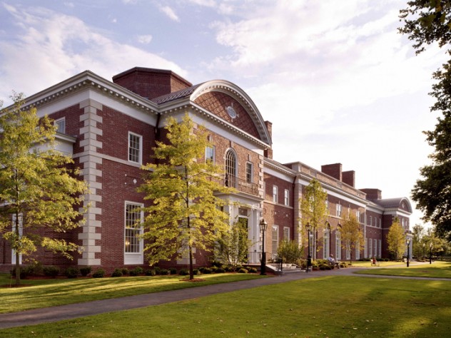 Photograph by Peter Aaron/Esto Spangler Center, Business School Campus, 2001 (<a href="http://harvardmagazine.com/1999/09/south-by-north-harvard">View building construction photographs</a>)