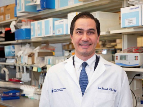 Dan Barouch in his Beth Israel Deaconess Medical Center laboratory
