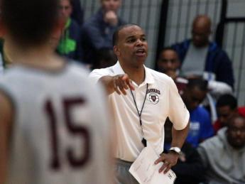 At his eighth annual coaching clinic, men’s basketball head coach Tommy Amaker led a Harvard practice while explaining his approach.