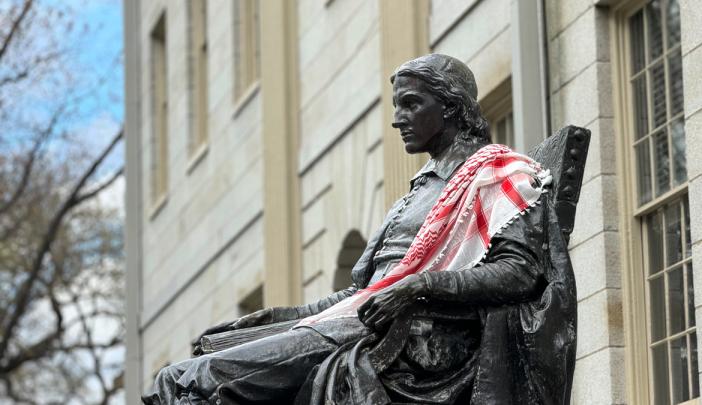 John Harvard Statue