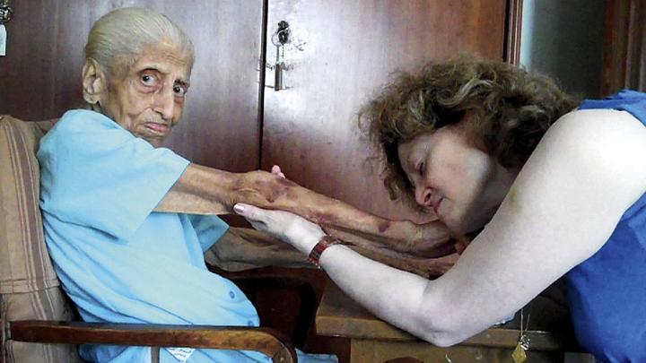 Filmmaker Julie Mallozzi intercut scenes of Lalita Bharvani at home, tending to her garden or doing yoga, with startling images of x-rays and medical tests, including an echocardiogram. One poignant scene shows Bharvani visiting her elderly mother in India. 