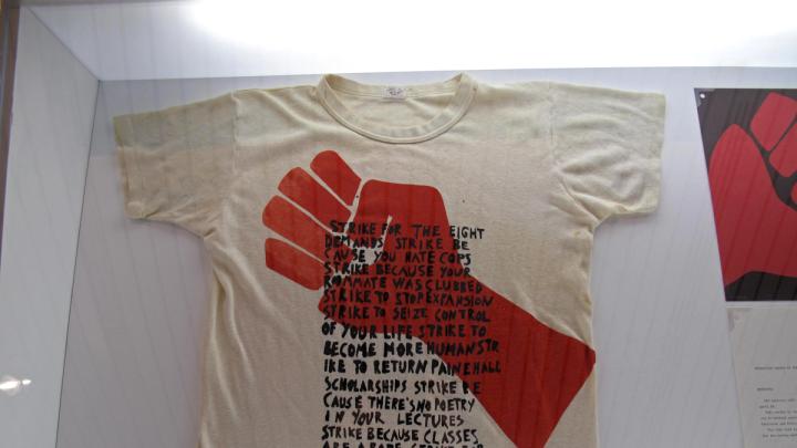 After the “Bust,” GSD students returned to Robinson Hall to teach themselves the new craft of silk-screening overnight, and created T-shirts emblazoned with the symbol for protestors—with the caveat that they would never be used as souvenirs.